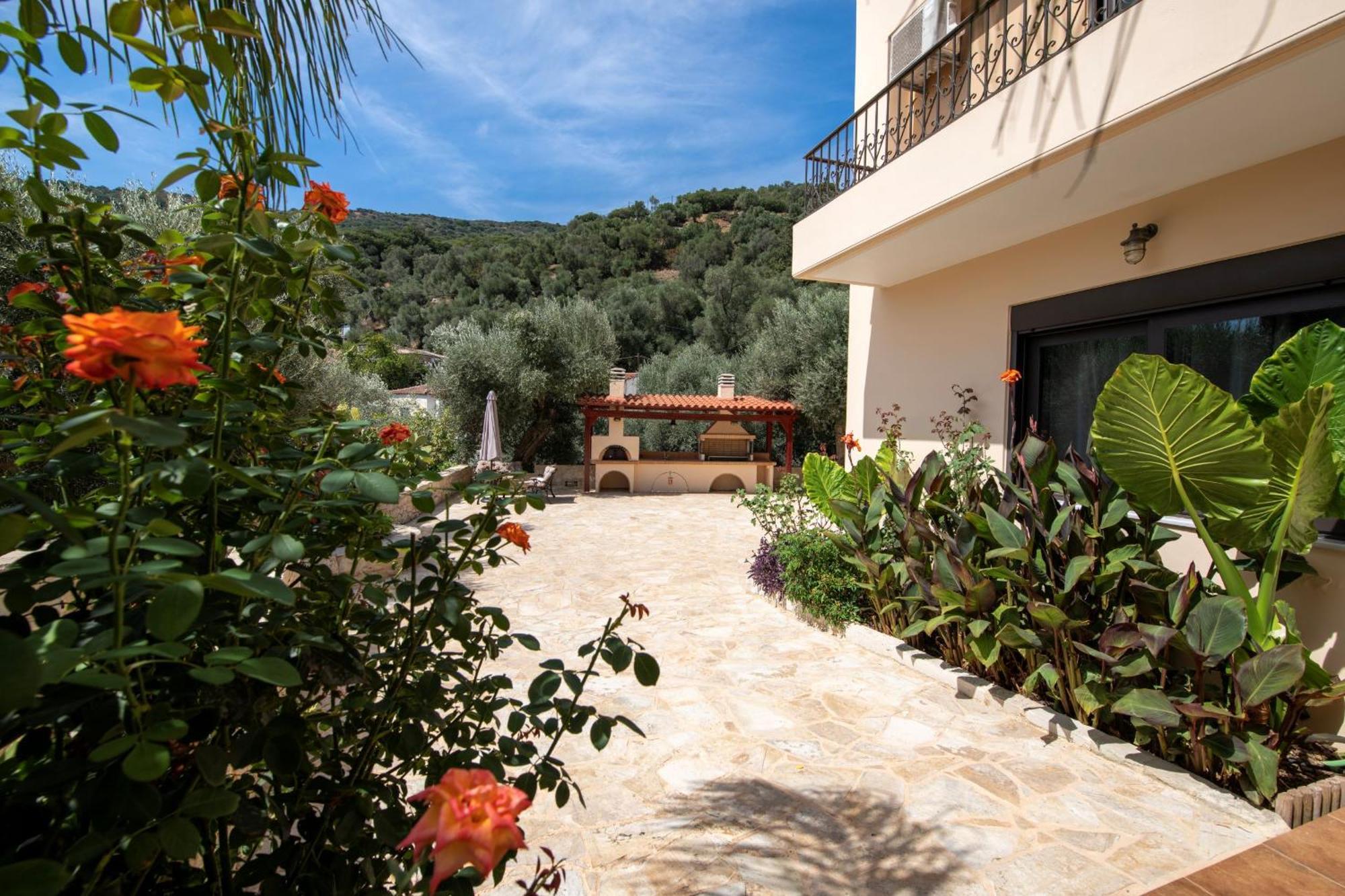 Serenity River Villa Palaiochora Exterior photo