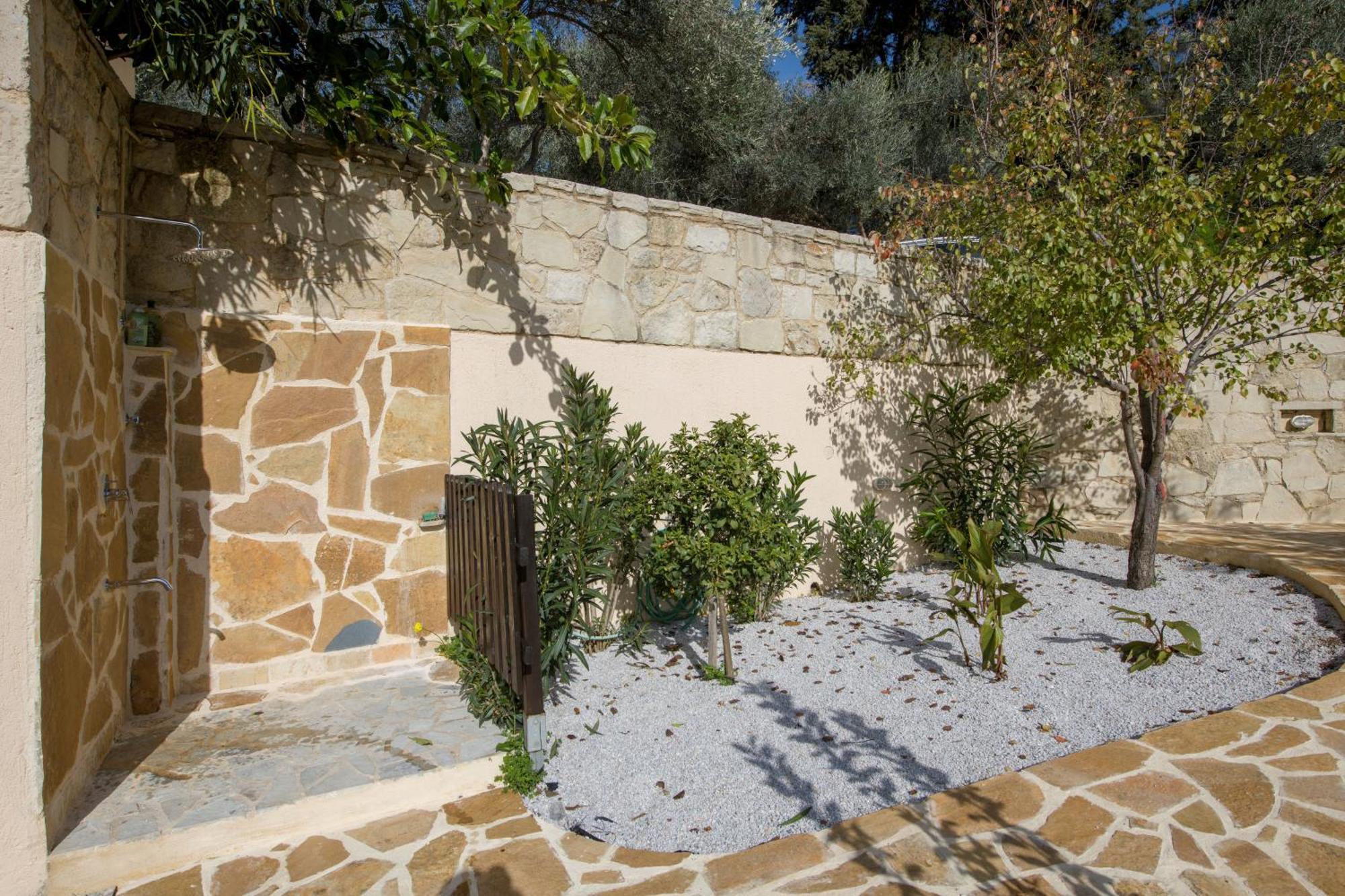 Serenity River Villa Palaiochora Exterior photo